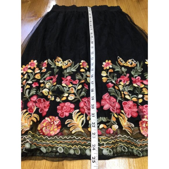 Magic Black Whimsigoth Skirt Dark Floral Embroidery Mesh Overlay Size M Pull On - Picture 8 of 8